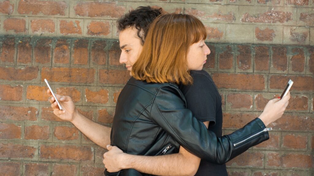 Why digital detoxes don't work by Cathy Jacob at CathyJacob.com